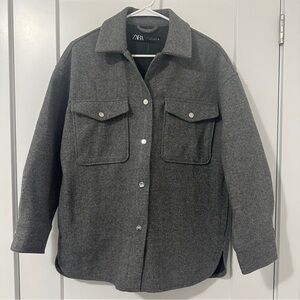 Zara Grey Tweed Schacket Sweater Jacket Size Small Women’s